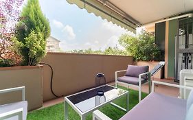 Oasis Luxury - A.C/Terrace/2Bedrooms