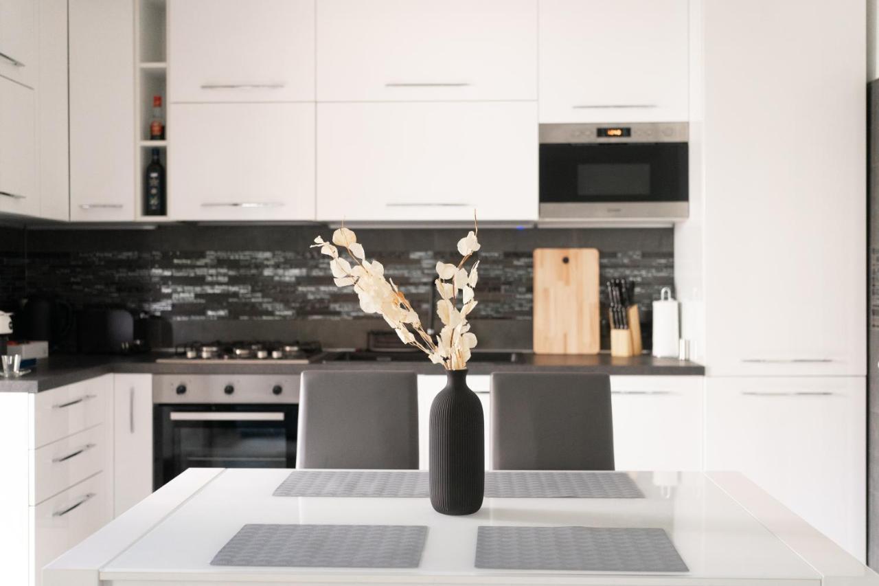 Oasis Luxury - A.C/Terrace/2Bedrooms Bergamo Zewnętrze zdjęcie